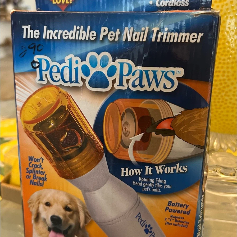 Petal & Pup Pedi Paws Pet Nail Trimmer - White, Blue, Orange pre owned